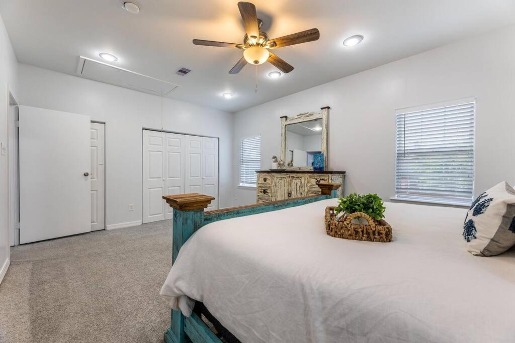 5/3 With A Heated Pool 2 Min From Beach, Updated Galveston Luaran gambar